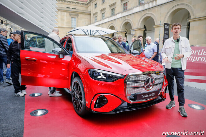 Il capo del design della Mercedes definisce l'IA 'spazzatura' nella progettazione delle auto | Carscoops